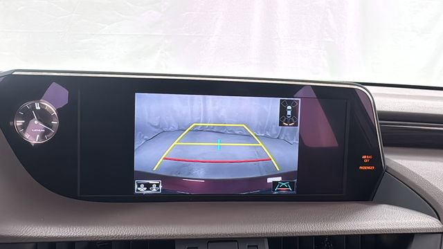 Used 2021 Lexus ES 300h w/ Premium Package image 23