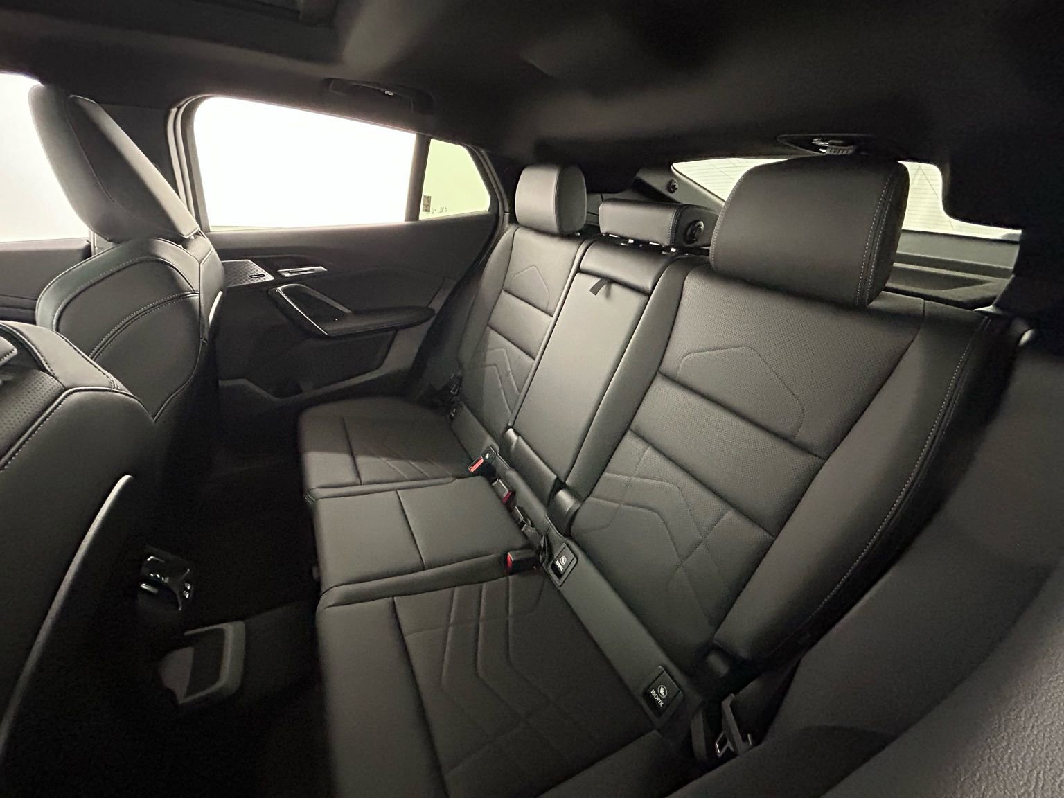 Used 2025 BMW X2 M35i image 32