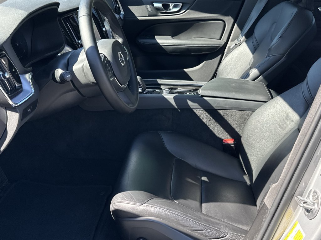 Used 2024 Volvo S60 B5 Core FWD image 14