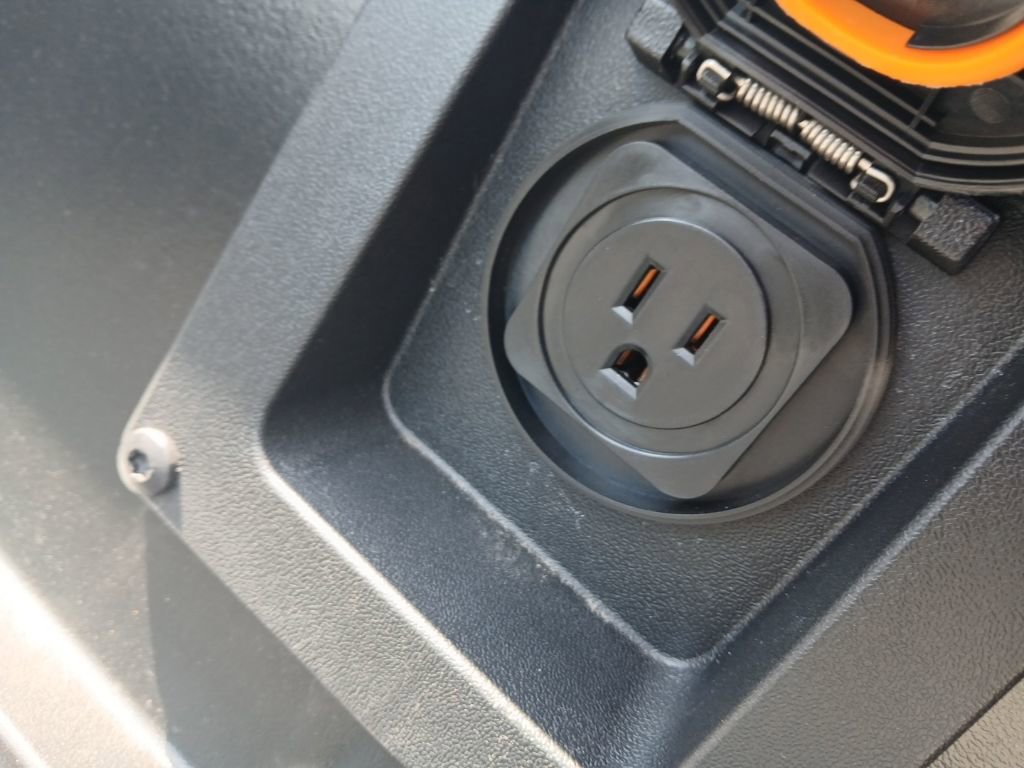 New 2025 Toyota Tacoma TRD Off-Road image 9