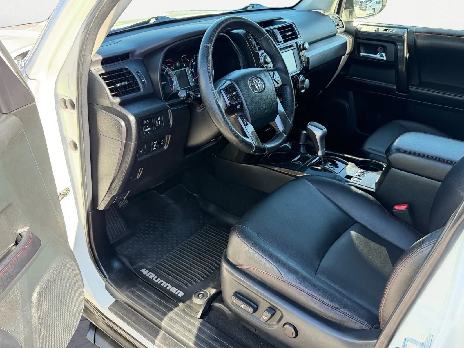 Used 2016 Toyota 4Runner TRD Pro AWD/4WD image 15
