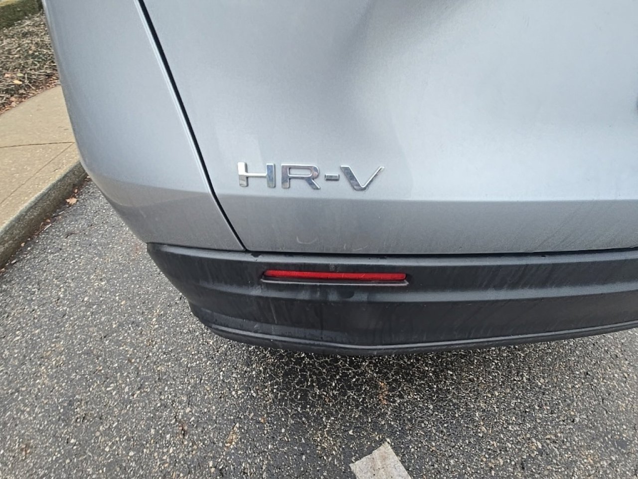 Used 2023 Honda HR-V LX image 29