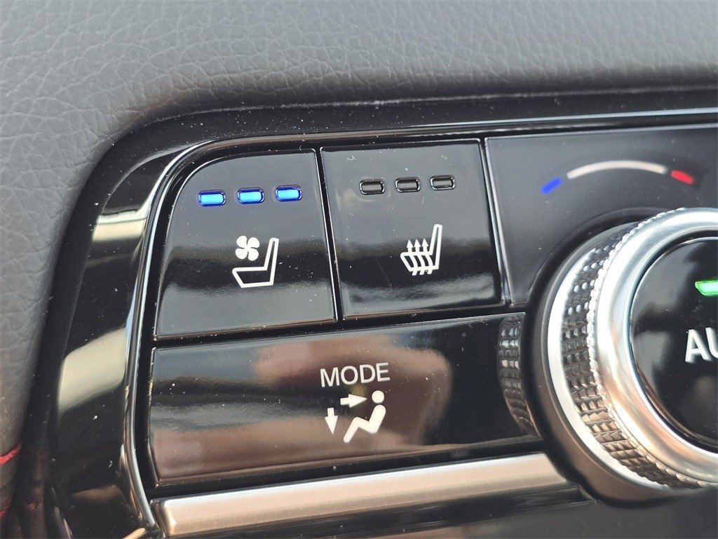 New 2025 Honda Pilot Black Edition image 8