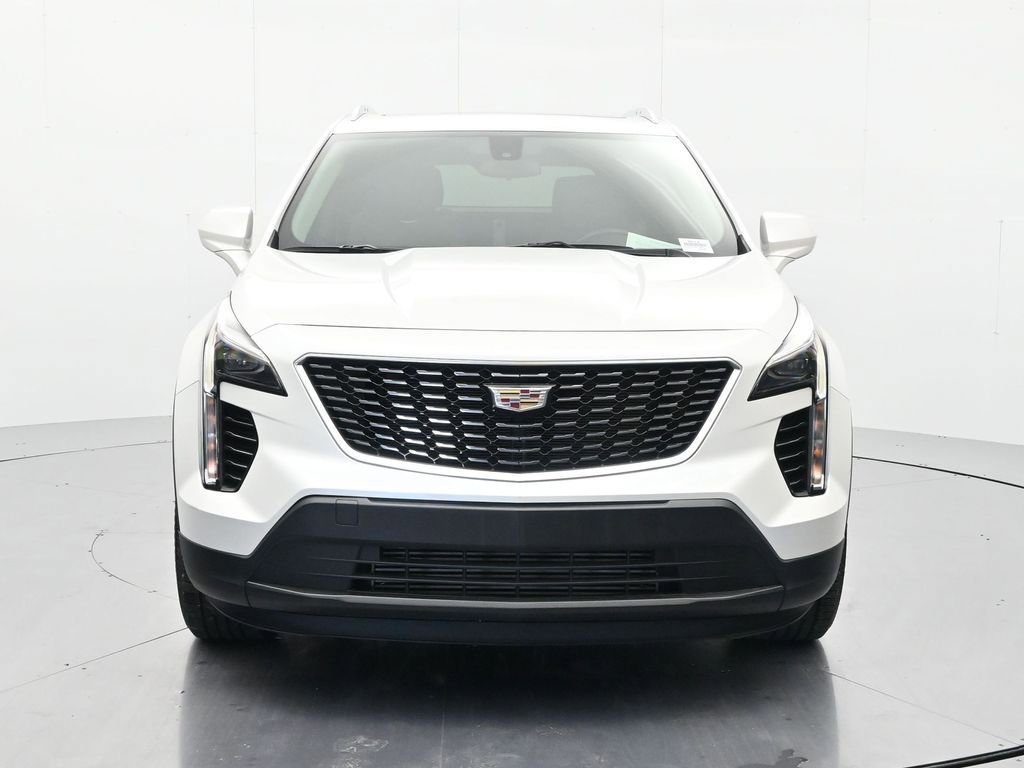Used 2019 Cadillac XT4 Luxury FWD image 2