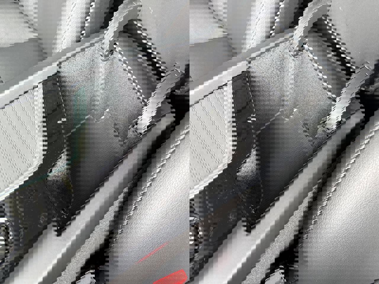 Used 2024 Volvo XC60 B5 Core image 28