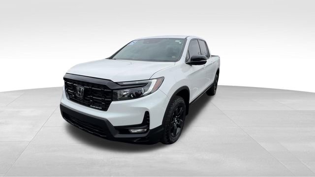 Used 2025 Honda Ridgeline Black Edition image 2
