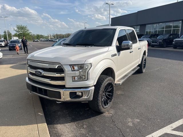 Used 2015 Ford F150 Lariat w/ Equipment Group 502A Luxury image 2