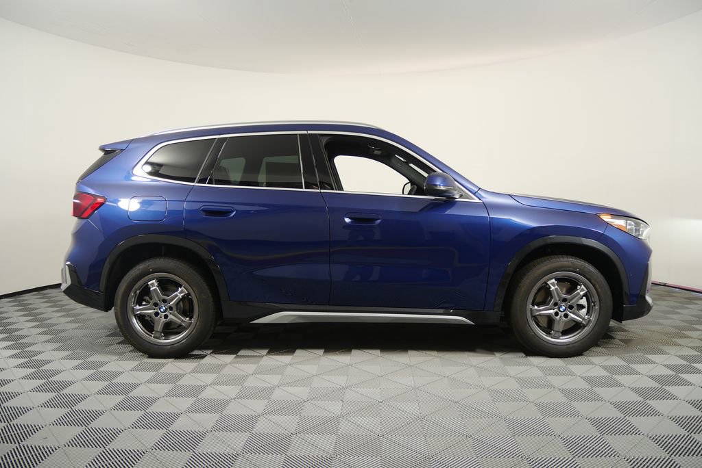 Used 2025 BMW X1 xDrive28i w/ Convenience Package AWD/4WD image 2