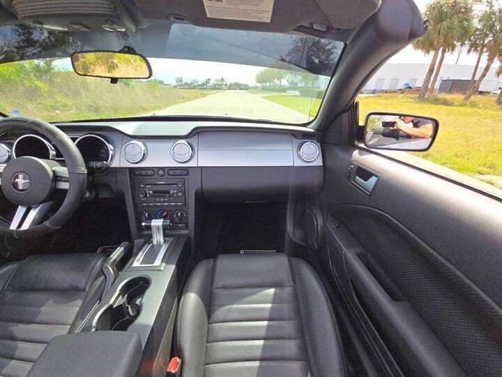 Used 2006 Ford Mustang GT Premium image 14