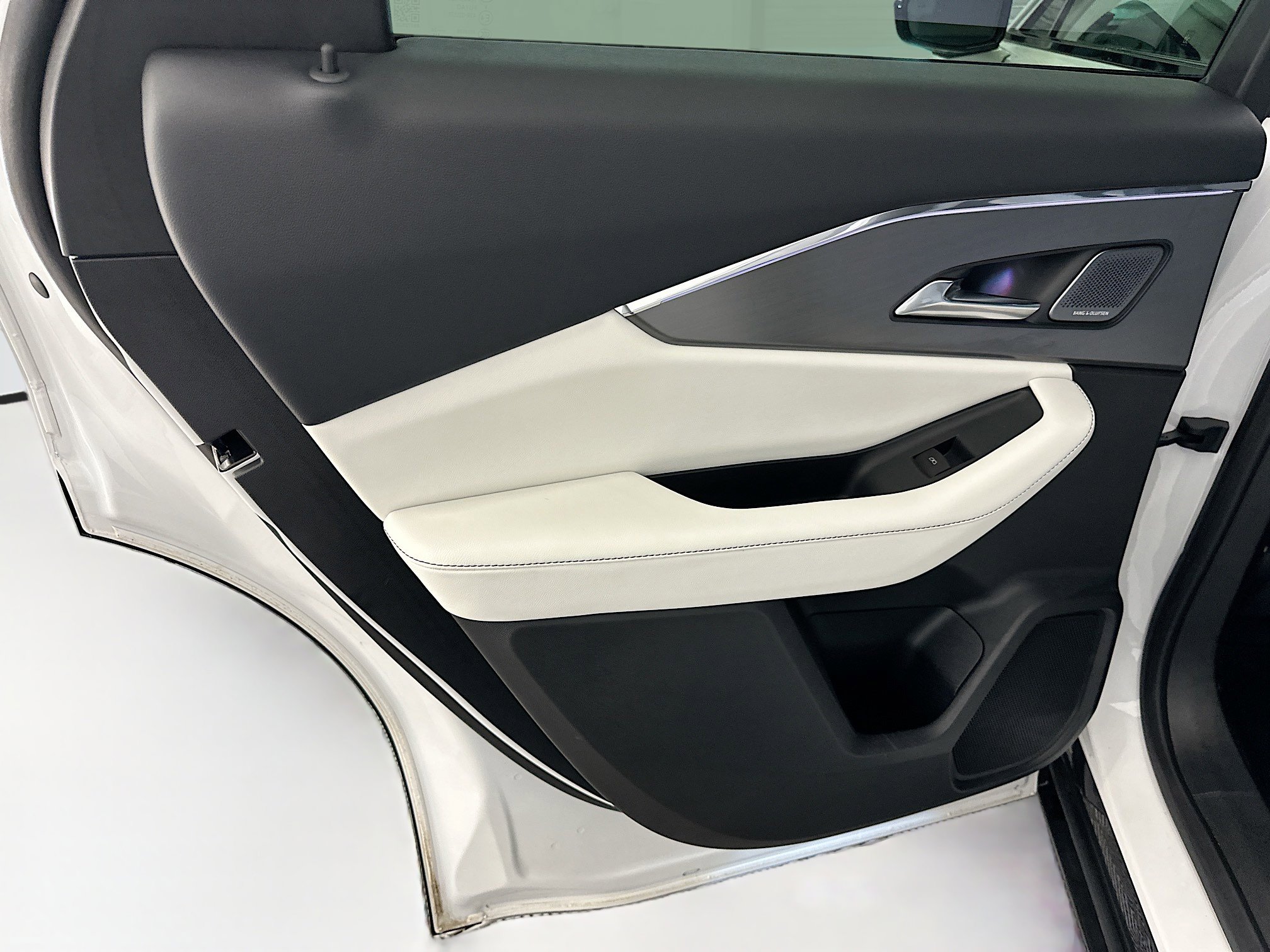 Used 2024 Acura ZDX A-Spec AWD/4WD image 28