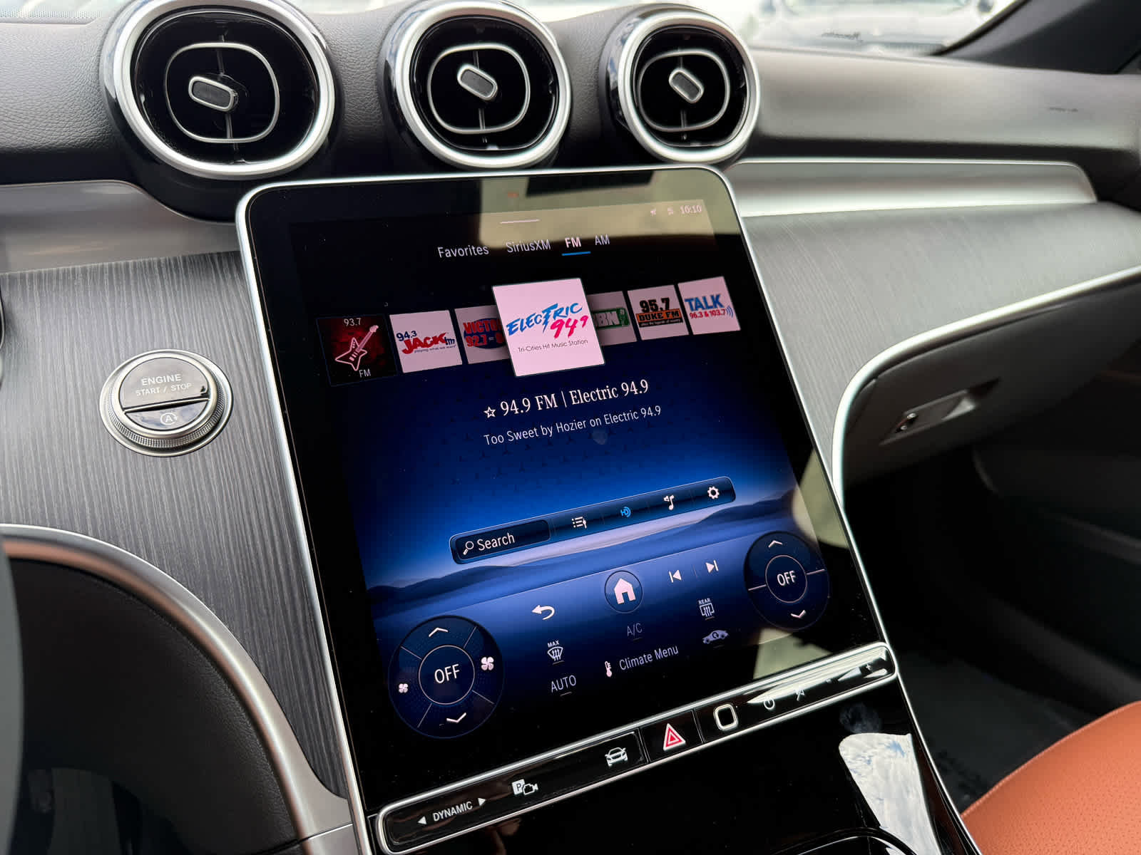 Used 2025 Mercedes-Benz C 300 4MATIC Sedan image 15