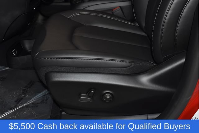 New 2026 Chrysler Pacifica Select w/ S Appearance Package FWD image 13