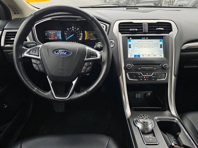 Used 2019 Ford Fusion SEL image 2
