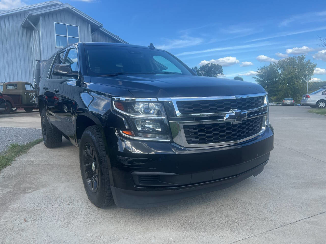 Used 2015 Chevrolet Tahoe LT image 2