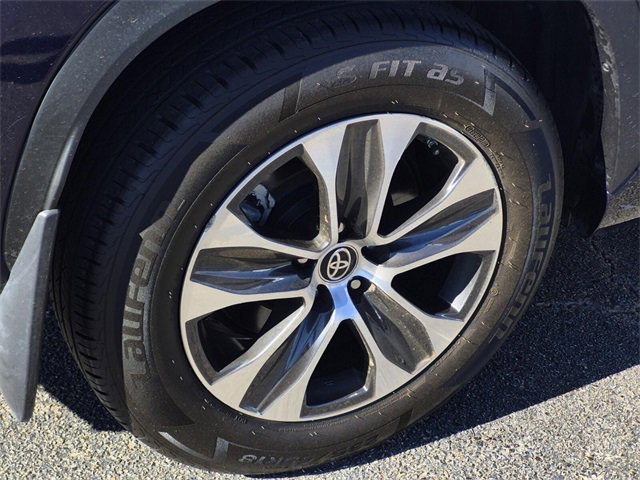 Used 2020 Toyota Highlander XLE image 7