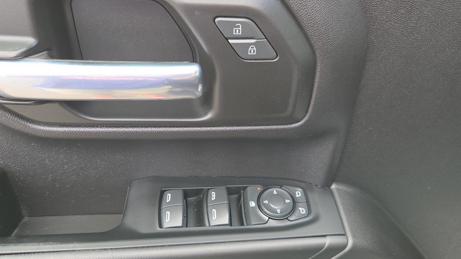 Used 2023 Chevrolet Silverado 1500 Custom image 27