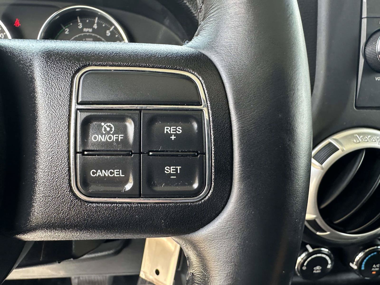 Used 2015 Jeep Wrangler Sahara w/ Connectivity Group AWD/4WD image 13