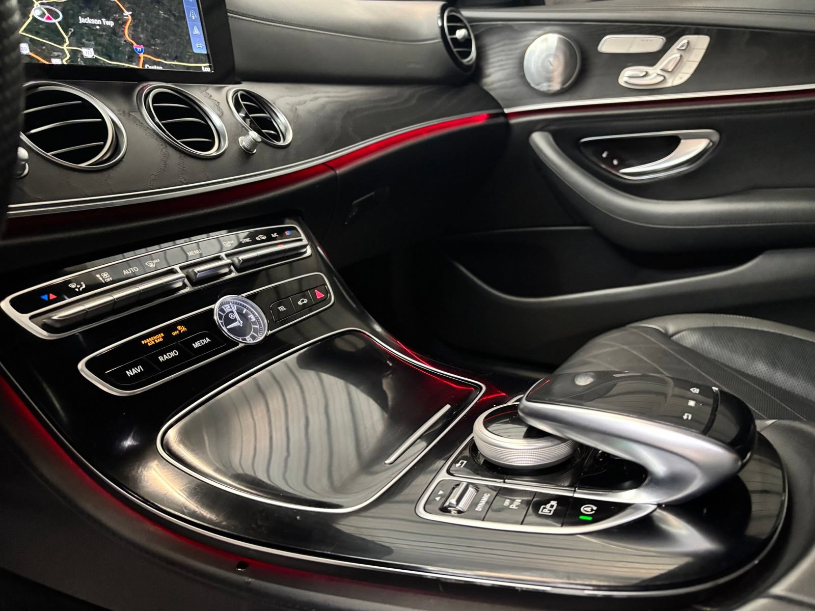 Used 2017 Mercedes-Benz E 300 4MATIC image 20