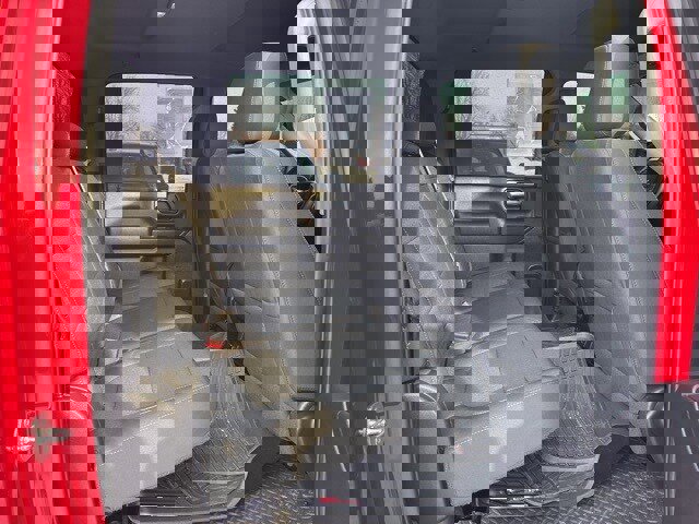 Used 2022 Chevrolet Silverado 2500 LT w/ Convenience Package image 19