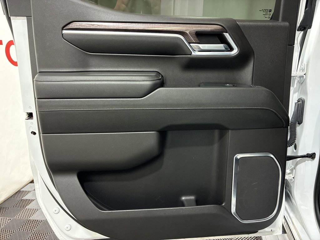 Used 2023 Chevrolet Silverado 1500 LTZ w/ LTZ Convenience Package II image 18