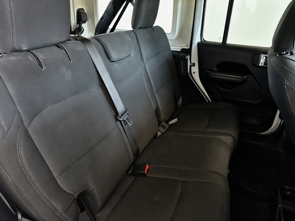 Used 2018 Jeep Wrangler Unlimited Sport S AWD/4WD image 16