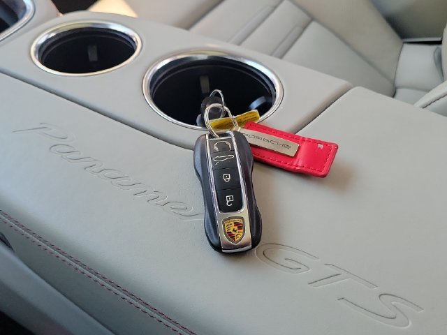 Used 2019 Porsche Panamera GTS AWD/4WD image 33