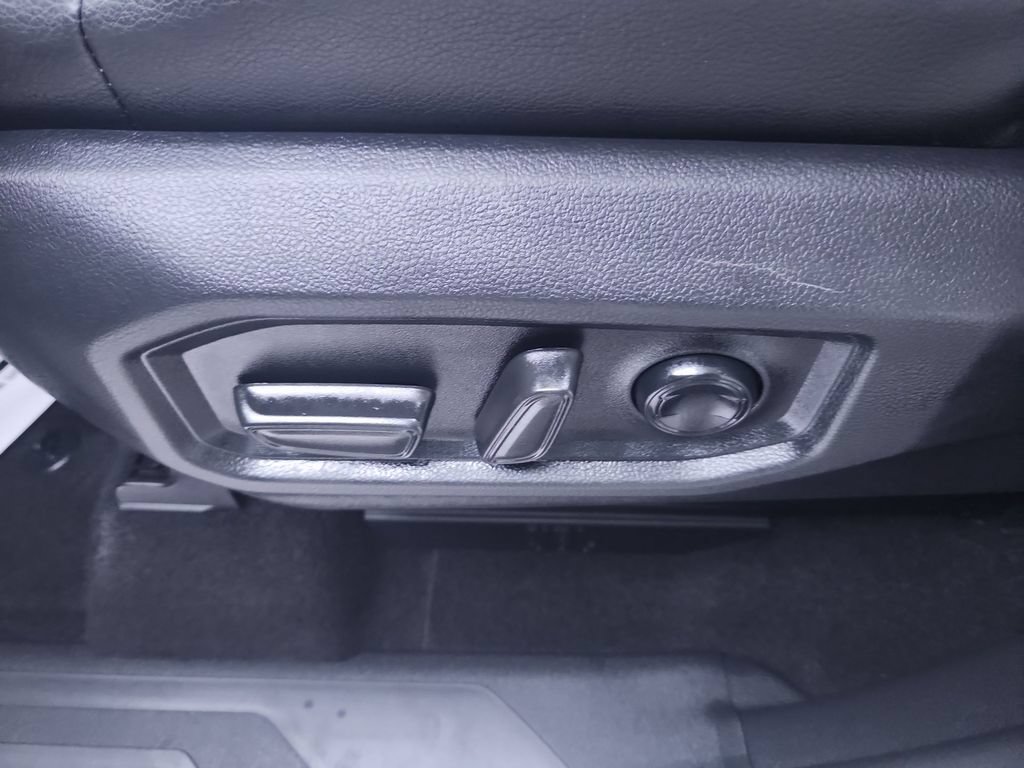 Used 2024 Toyota Tundra Limited AWD/4WD image 14