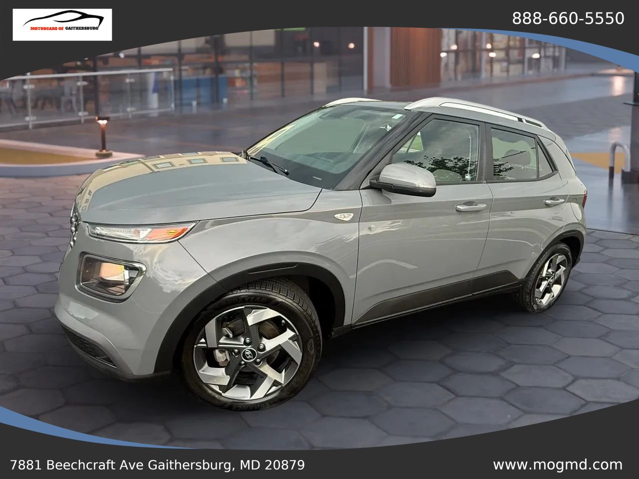 Used 2021 Hyundai Venue SEL w/ Cargo Package FWD image 2