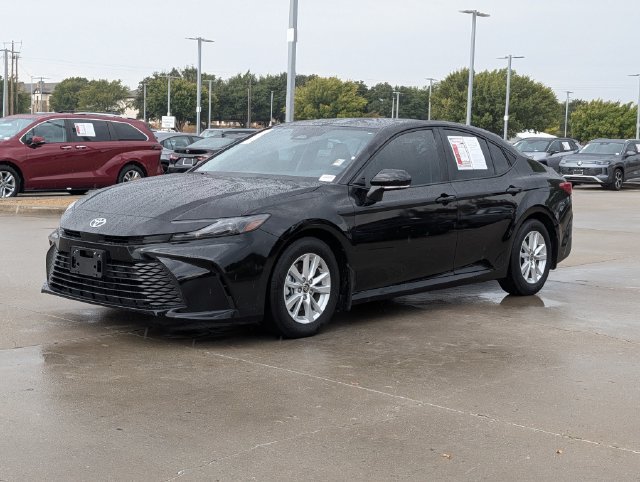 Used 2025 Toyota Camry LE w/ Convenience Package FWD image 10