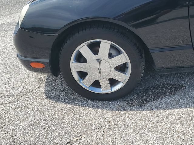 Used 2002 Ford Thunderbird RWD image 8