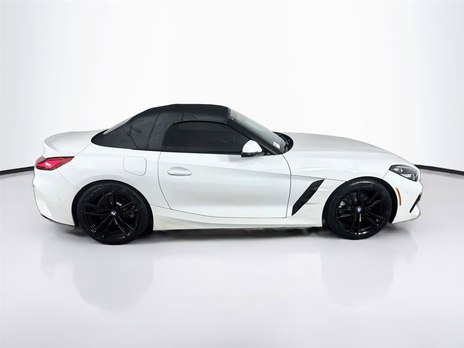 Used 2019 BMW Z4 sDrive30i w/ M Sport Package RWD image 7