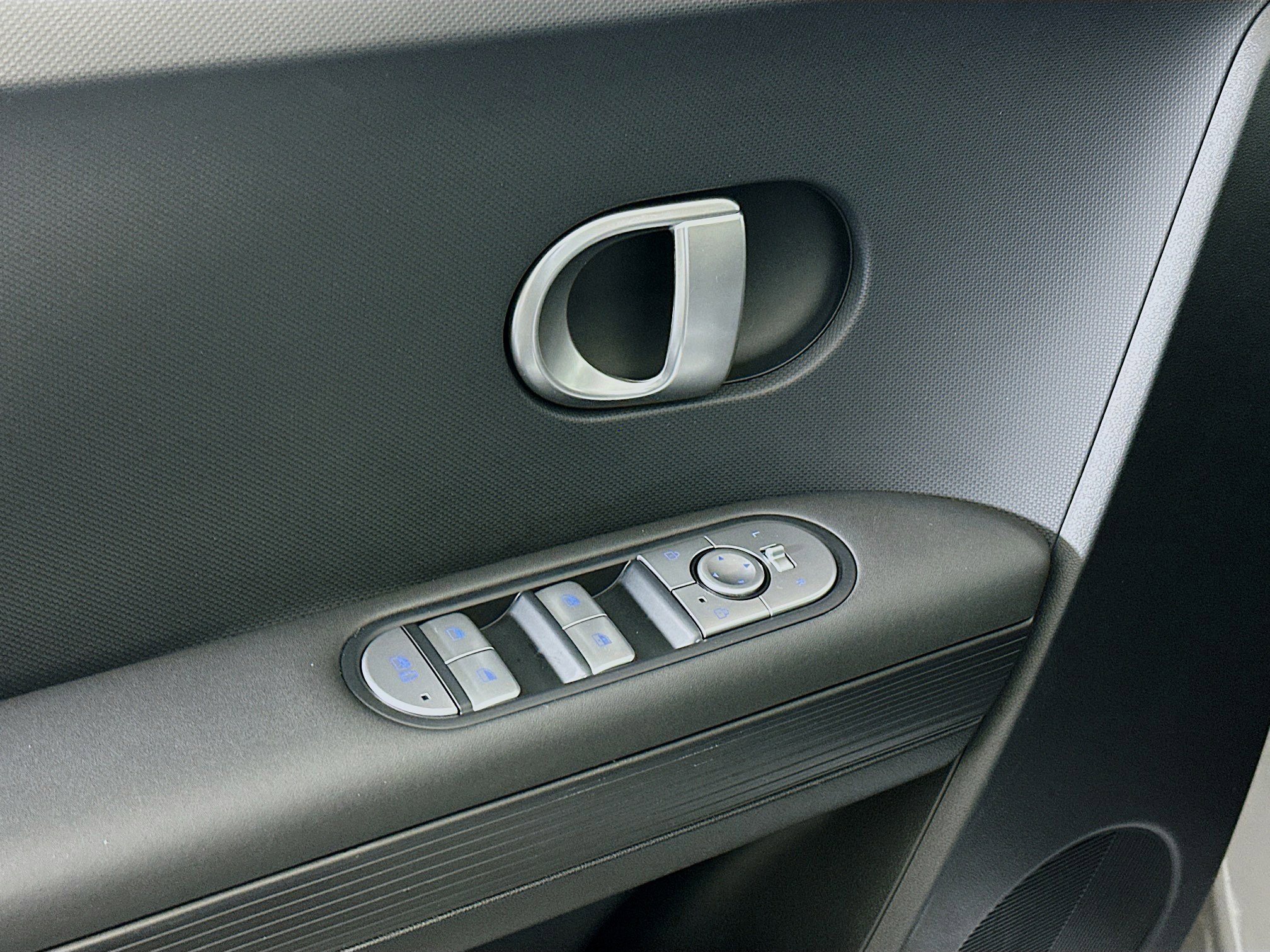 Used 2024 Hyundai Ioniq 5 SEL image 15