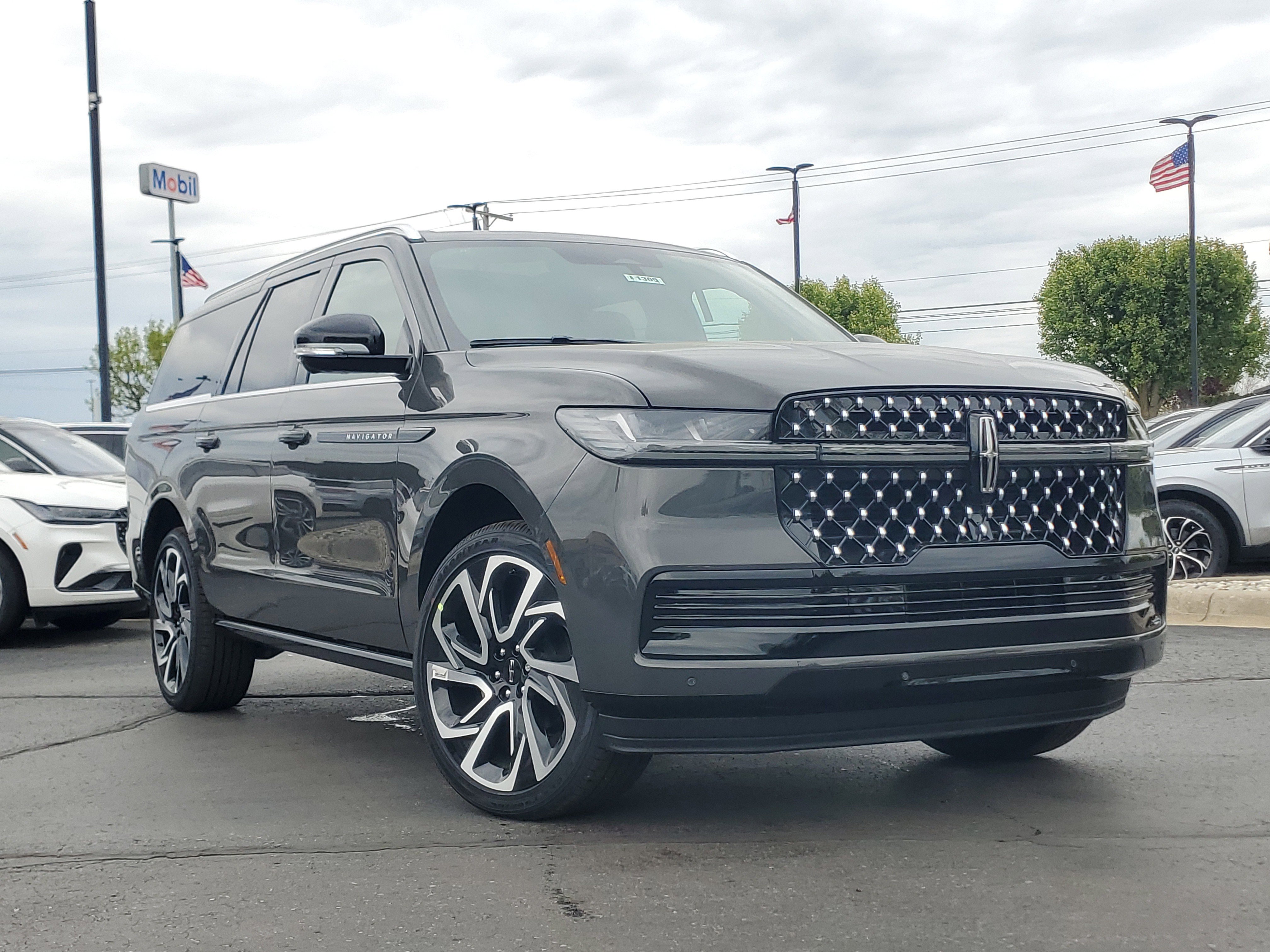New 2026 Lincoln Navigator L Black Label