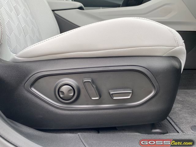 New 2026 Jeep Cherokee Overland image 7