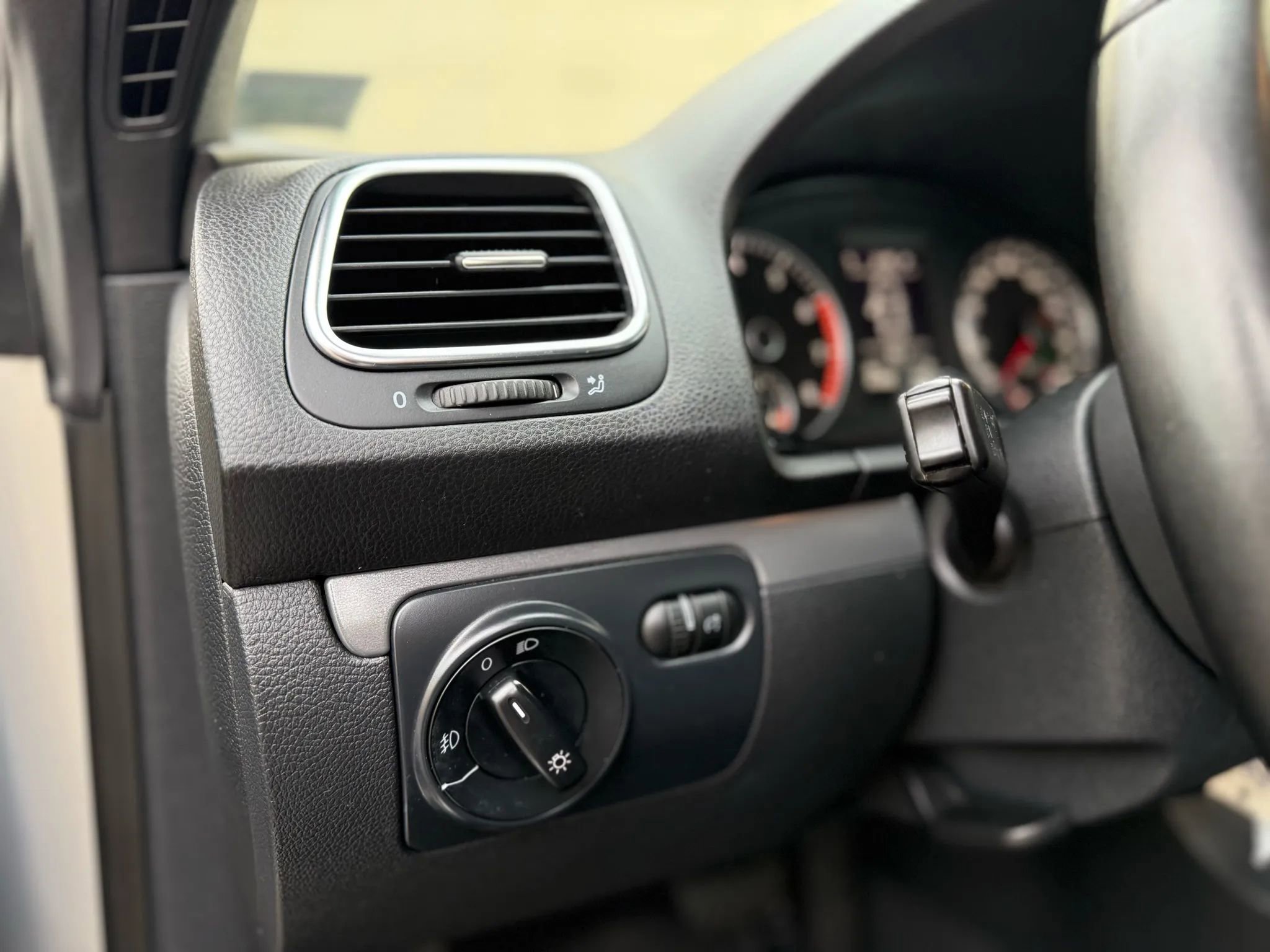 Used 2010 Volkswagen Eos Komfort image 13