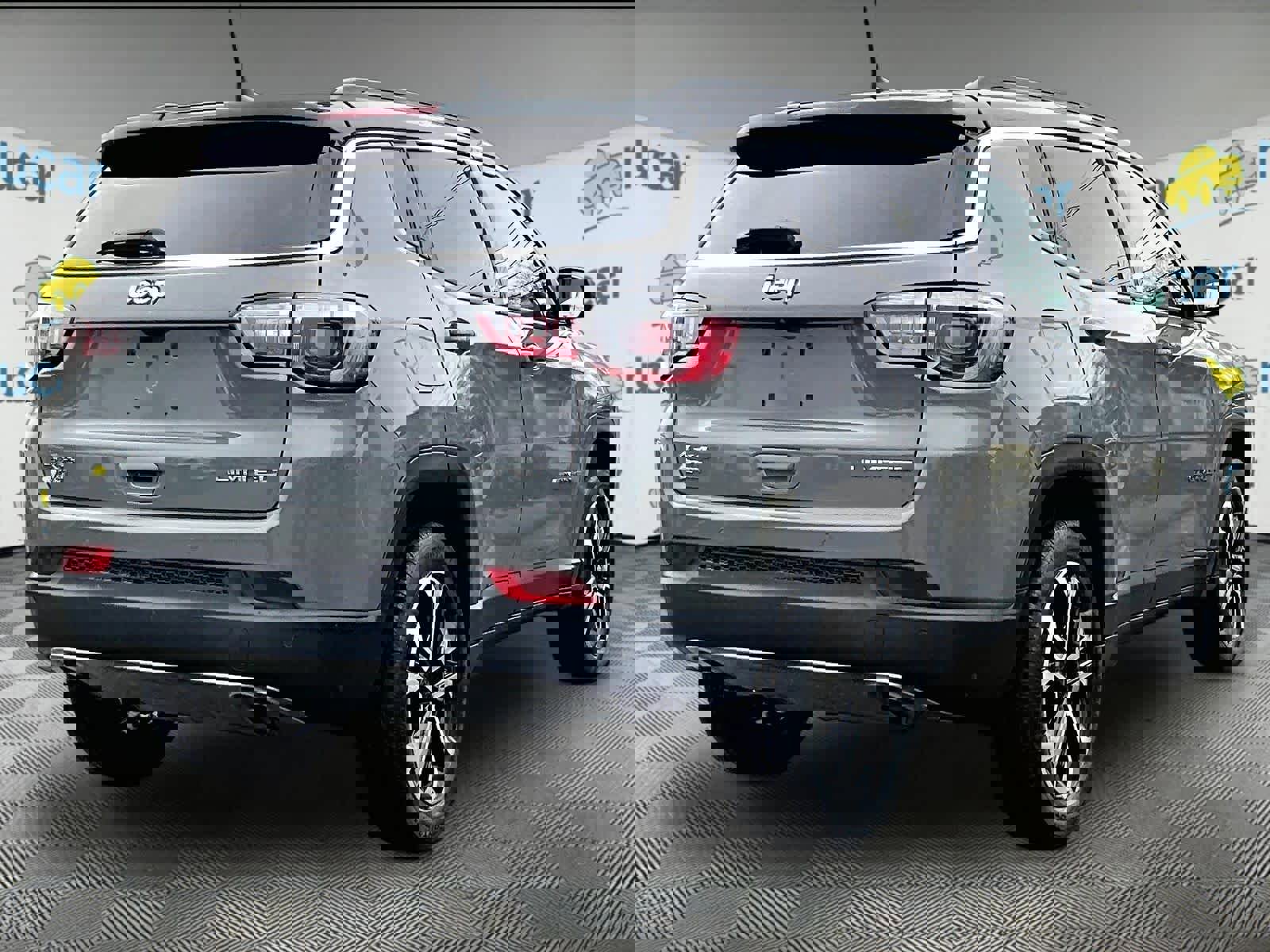 Used 2023 Jeep Compass Limited w/ Sun and Sound Group image 6