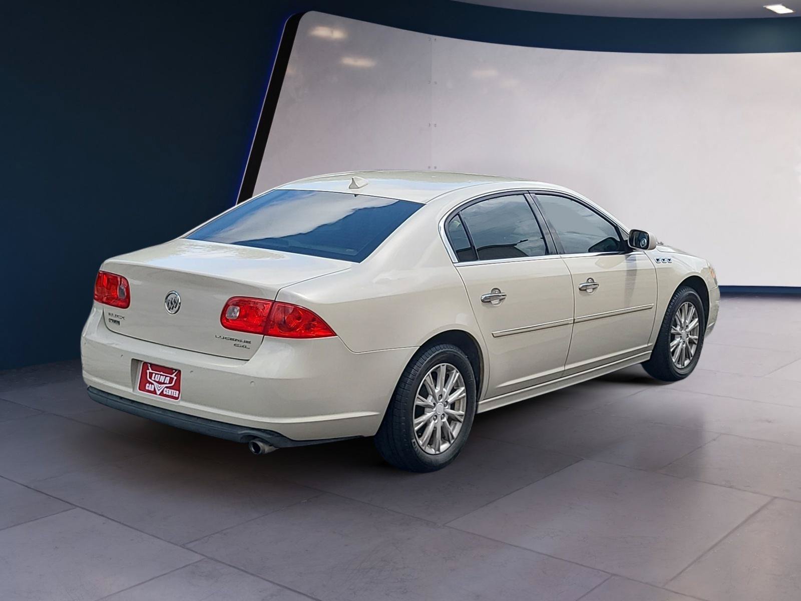 Used 2010 Buick Lucerne CXL w/ Driver Confidence Package FWD image 5