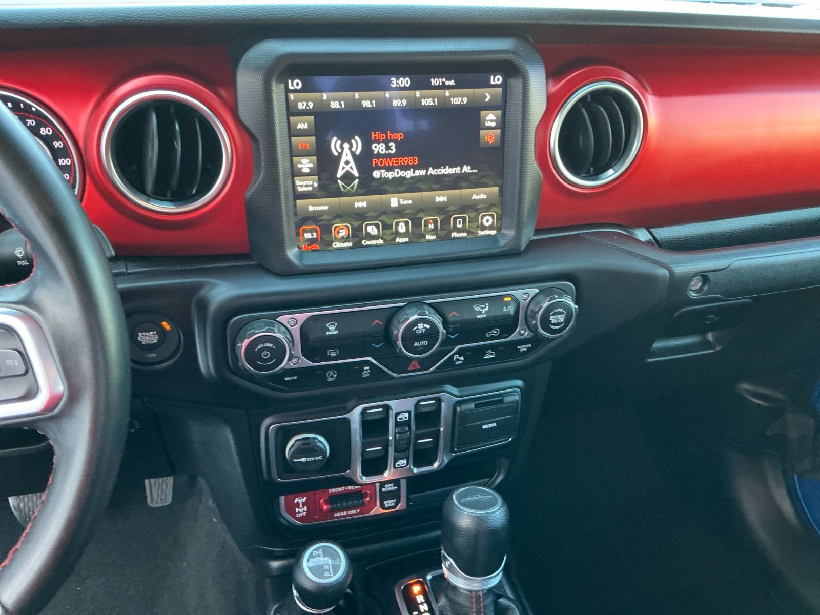 Used 2020 Jeep Gladiator Rubicon AWD/4WD image 12