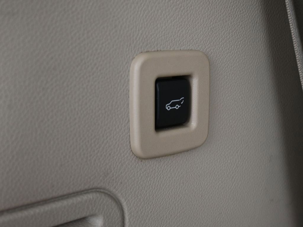 Used 2016 Lincoln Navigator Select image 44