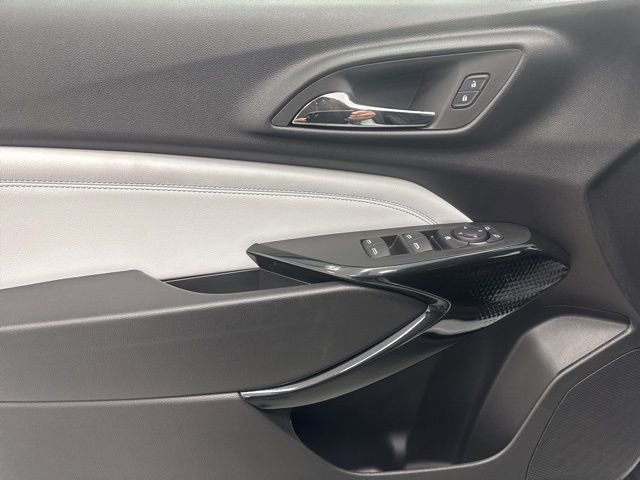 Used 2026 Chevrolet Trax LT w/ Driver Confidence Package FWD image 9
