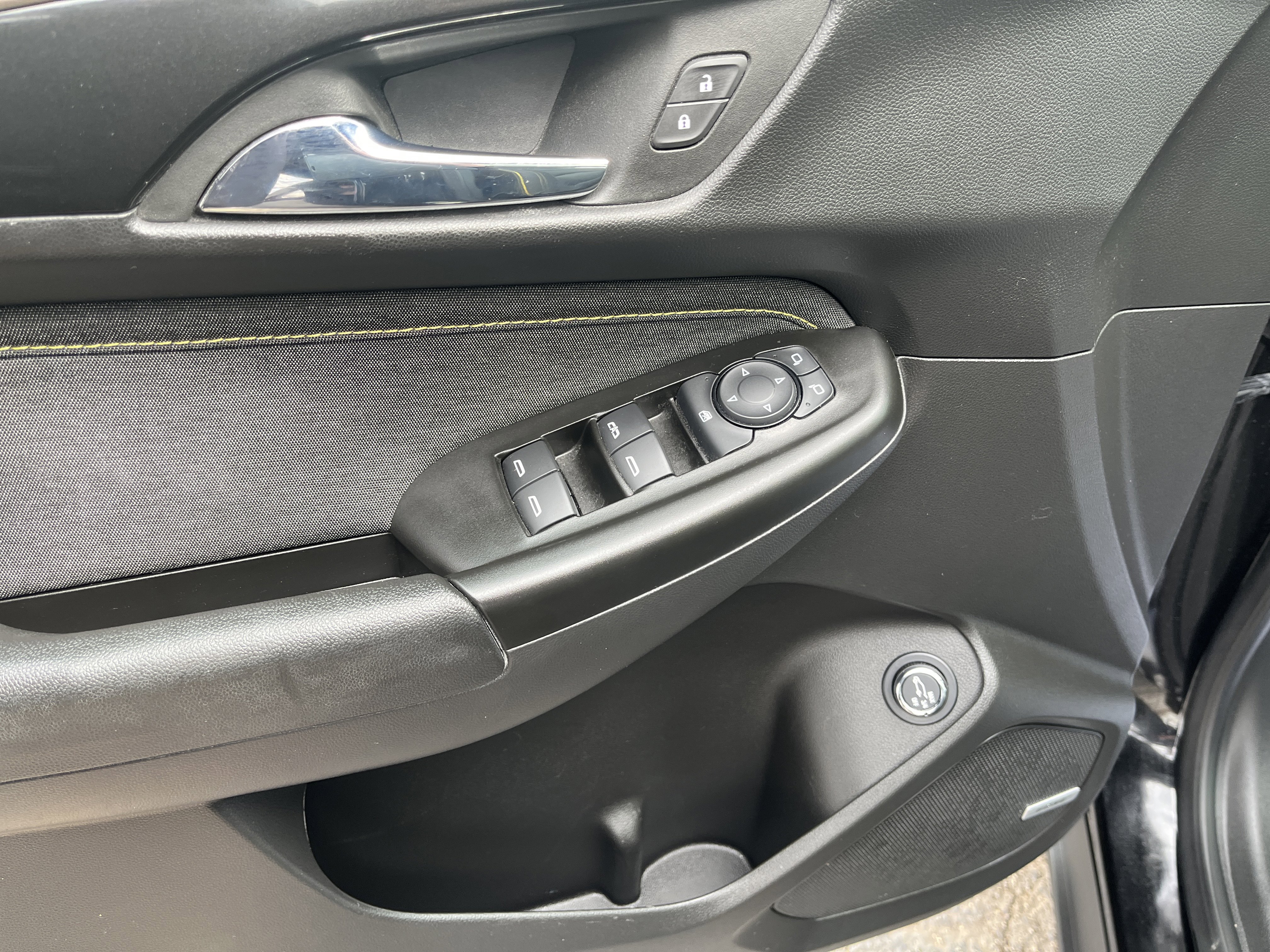 Used 2024 Chevrolet TrailBlazer ACTIV w/ Convenience Package image 12