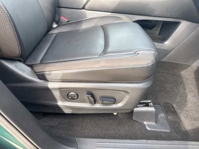 Used 2025 Nissan Pathfinder SL image 17