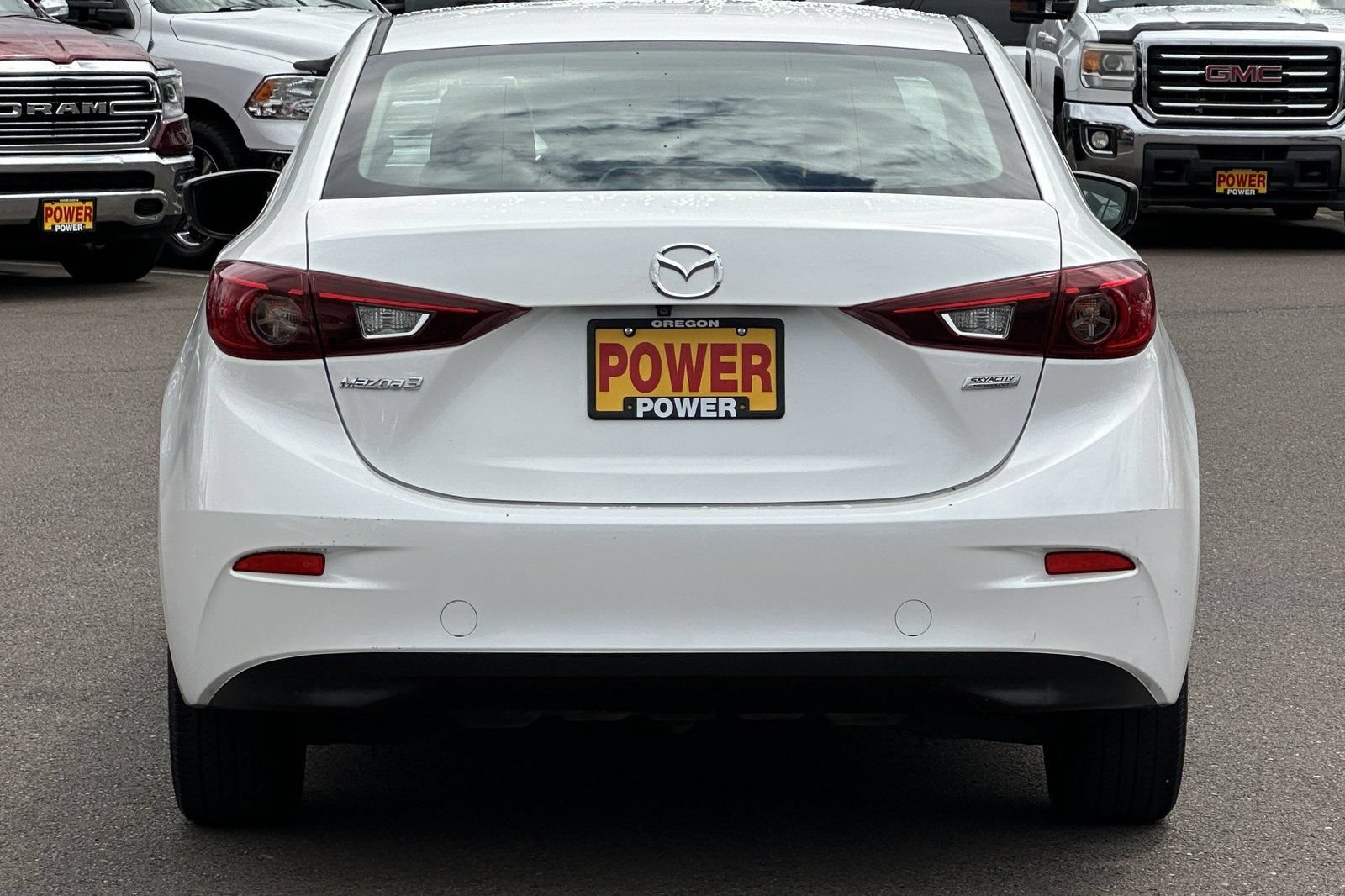 Used 2018 MAZDA MAZDA3 Sport w/ Preferred Equipment Package FWD image 5