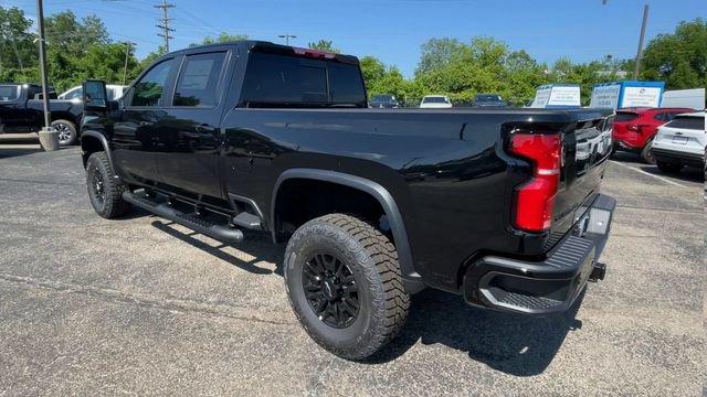 New 2026 Chevrolet Silverado 2500 ZR2 w/ LPO, Dark Essentials Package AWD/4WD image 8