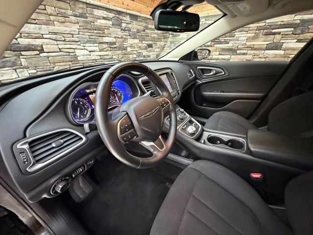 Used 2016 Chrysler 200 Limited w/ Anniversary Edition FWD image 12
