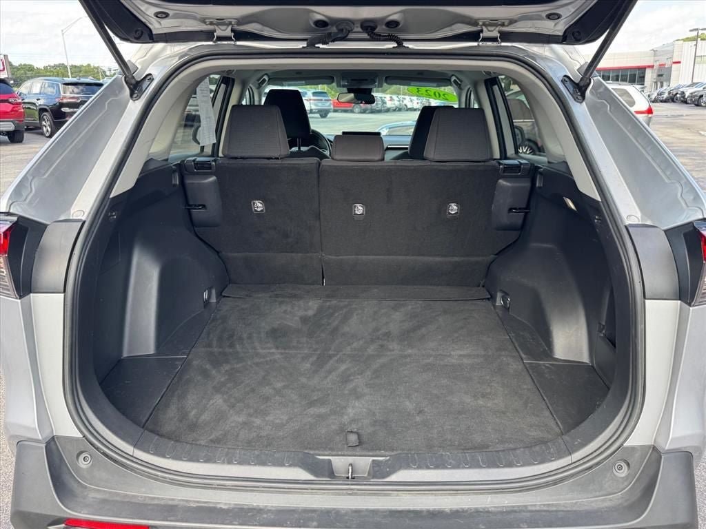 Used 2023 Toyota RAV4 LE AWD/4WD image 19