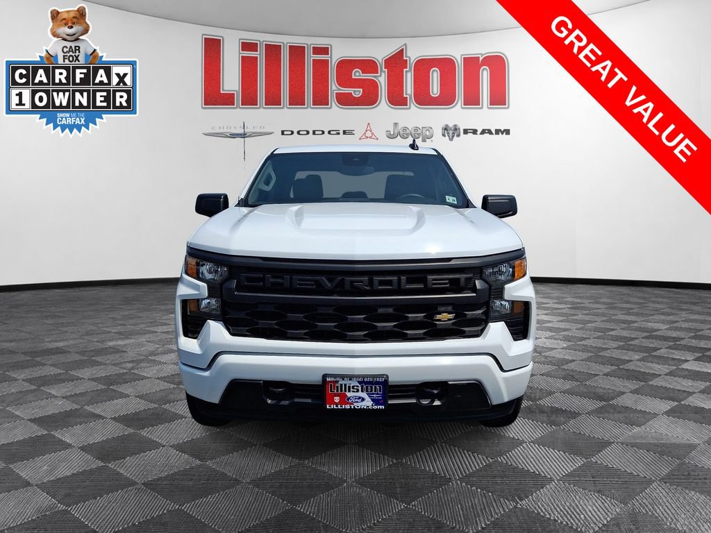 Used 2023 Chevrolet Silverado 1500 Custom AWD/4WD image 2