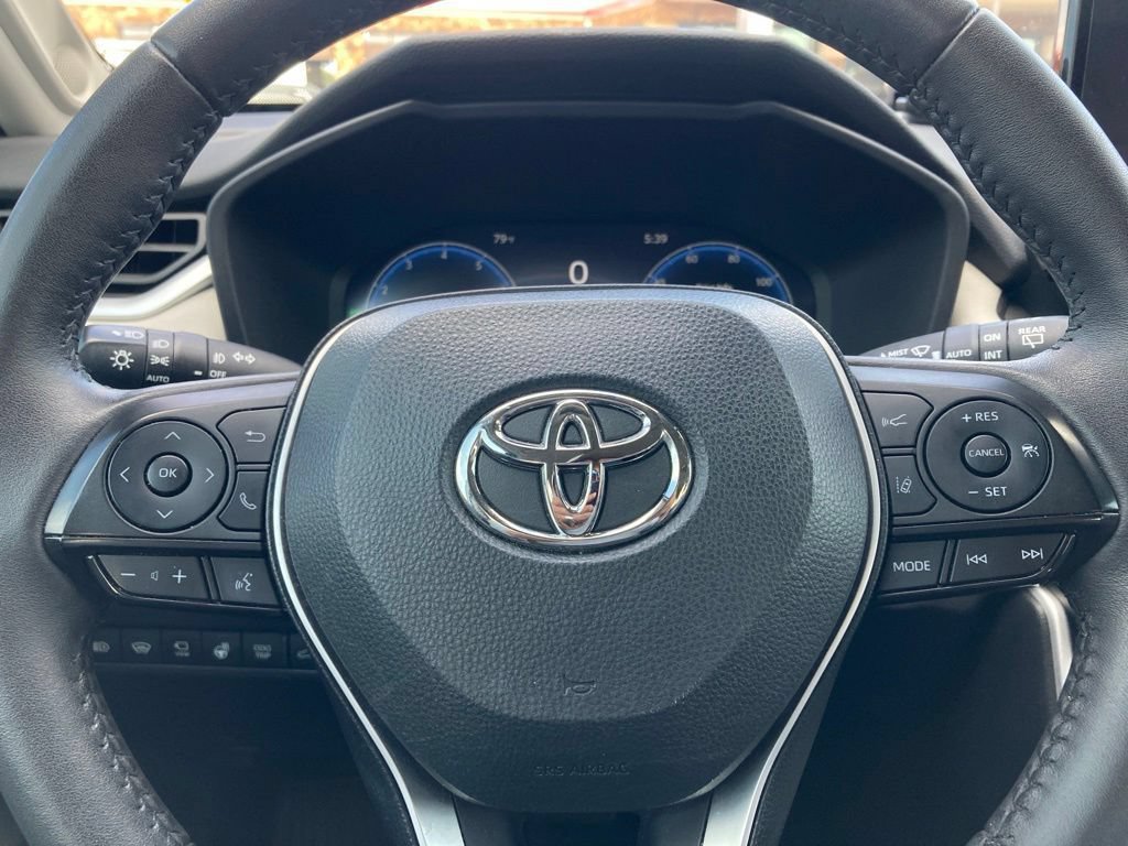 Used 2023 Toyota RAV4 Limited FWD image 21