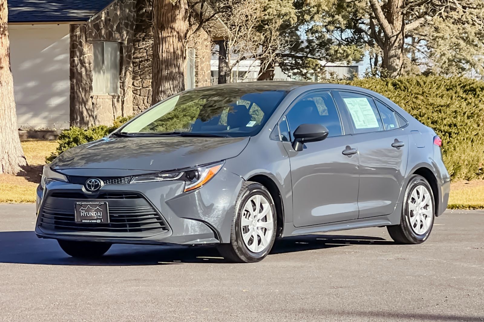 Used 2024 Toyota Corolla LE image 9