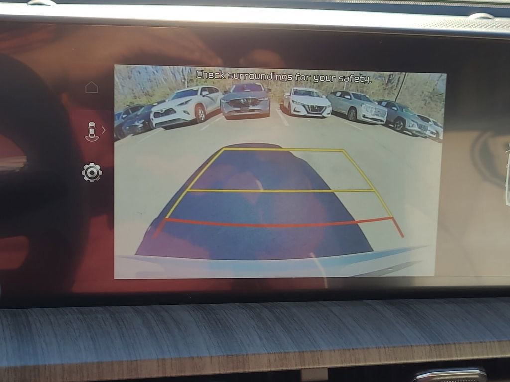 Used 2024 Kia Telluride EX w/ EX Captain's Chair Package image 25